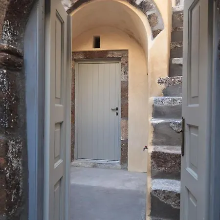 Castelli Porta Emporio (Santorini)